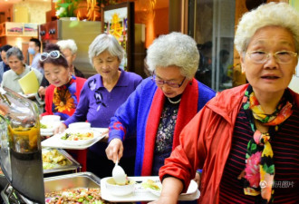 郑州首家免费素食餐厅开业 吃饭不要钱