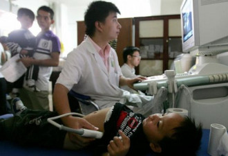 中国人眼里的中国和世界:美国仍是头号威胁