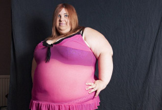 350多斤女子极度自信 称就喜欢胖胖的自己