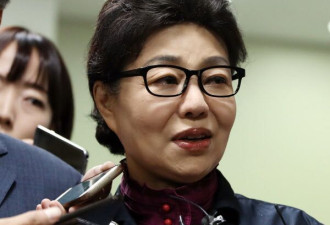 朴槿惠妹妹 姐姐是1400余年间最出色的女领导者
