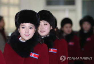 朝鲜年轻拉拉队员亮相 韩媒忍不住感慨：太美