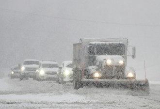 冬季风暴吹袭美国南部 多处停电 逾千航班停飞