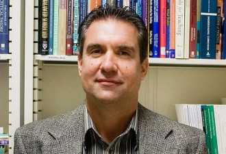 “黑人若像亚裔优秀守规，就不会有种族主义”