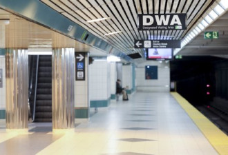 被推下TTC地铁路轨身亡的受害人是50多岁亚裔