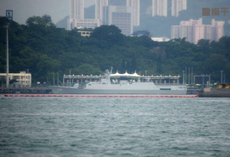 美军神盾舰群刚闯完南海 就来香港停靠
