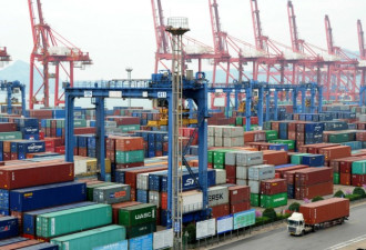 特朗普的贸易战豪赌:中国损失更大 会先让步?