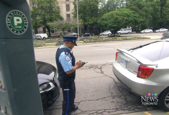 多伦多男子吃罚单不满 袭击泊车执法员被控
