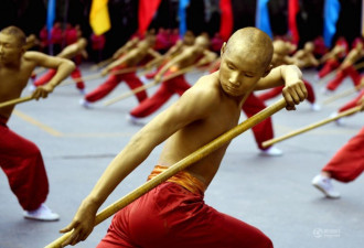 少林武术节预演 近三万名弟子秀绝技