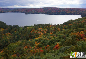 重阳登高赏枫：秋天加拿大是迷人的画布