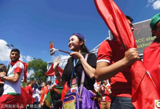 世界杯最美中国志愿者：颜值高 还会四国语言