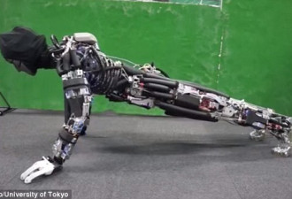 日本机器人会“流汗”冷却:能连续做俯卧撑