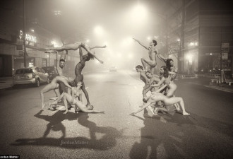 美呆了！摄影师拍摄：舞者街头裸体起舞