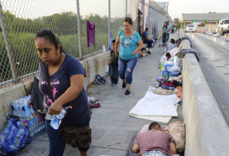 现在的美墨边境：大批移民风餐露宿 只等赴美