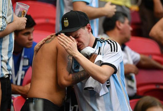被足球左右的阿根廷:经济危机恶化 足球退败