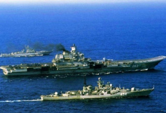 俄军航母出战叙利亚 一路大冒黑烟