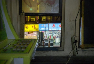 纽约中国城:实拍网吧过夜客的蜗居生活