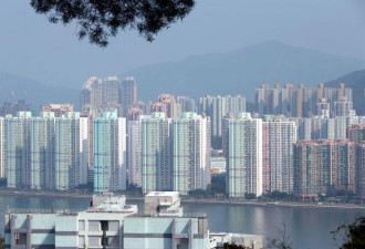 港媒:内地资金涌入香港买楼避险 或推高房价
