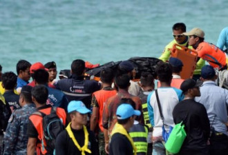 普吉岛中国游客船失事 已知或40人遇难