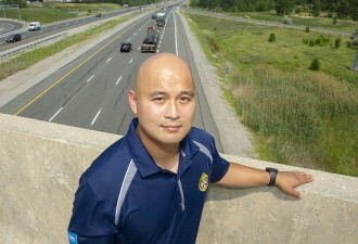 休假华裔法警救了万锦高速公路跳桥轻生的少年