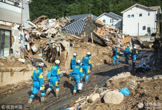 日本暴雨致126死 安倍因这组照片曝光遭痛批