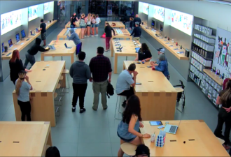 加州苹果店又被抢了：店员淡定旁观目送离开