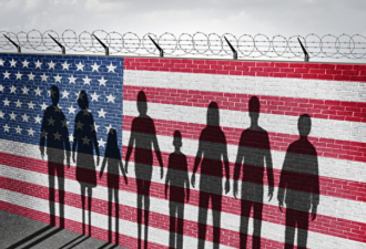 否决川普政策 美华裔法官裁决阻止拘留移民家庭