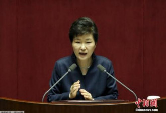 朴槿惠接受幕僚长等多人辞职 秘书处将部分改组