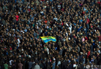 摩洛哥民众大游行 抗议当地渔民遭碾死