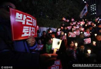 首尔市长领导民众烛光集会 呼吁朴槿惠下台