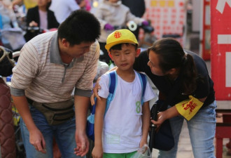 英媒曝为教男孩阳刚 中国上海搞新手法