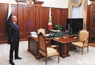 俄国总理梅德韦杰夫办公室布置引发争议