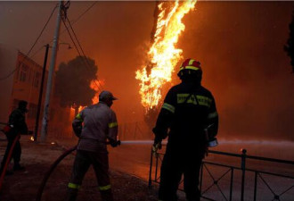 希腊发生近十年来最严重火灾 50人死亡上百伤