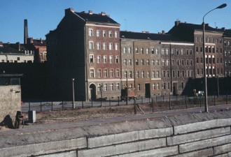 27年前柏林墙倒塌竟然源于一场误会？