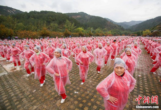 14城市5万余人同跳广场舞 挑战吉尼斯纪录
