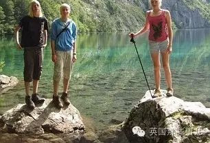 我太丑了！我活不下去了！ 20岁她3次尝试自杀