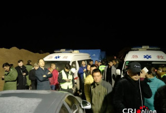 还差6米！5岁男童掉落枯井 28台挖掘机抢救生命