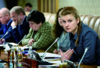 俄罗斯呼吁美国释放俄公民布蒂娜