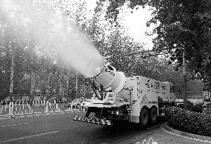 &quot;除霾神器&quot;亮相北京街头 服务于使馆区等区域