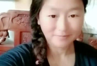 大衣哥老婆扎麻花辫唱歌，网友却说像她