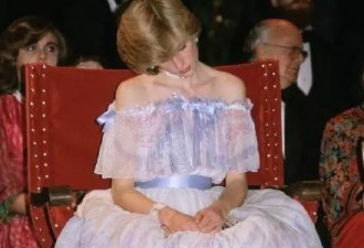 幼师到英国王妃 戴安娜的穿衣成了她一生的缩影