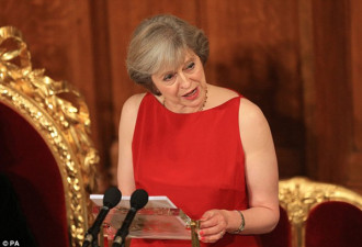 英首相晚宴演说强调限制移民 听众却打起了瞌睡