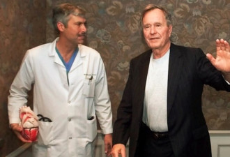 美国前总统老布什的前医生疑因私怨遇害
