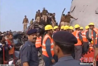 印度北部火车出轨 致至少96人死亡或因铁轨断裂