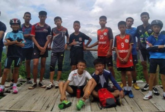泰国山洞获救的少年足球队员已经重返校园