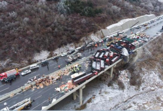 京昆高速山西段多车相撞 事故致17人死亡
