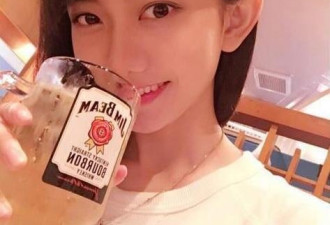 台湾现“千年一遇”美女 腿长1米2 网络爆红