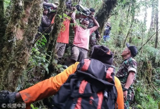 印尼载9人失事飞机找到 仅一名12岁男孩幸存