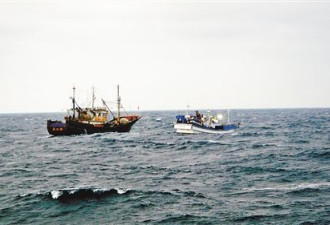 浙江温州外海一韩国籍渔船沉没 4人下落不明