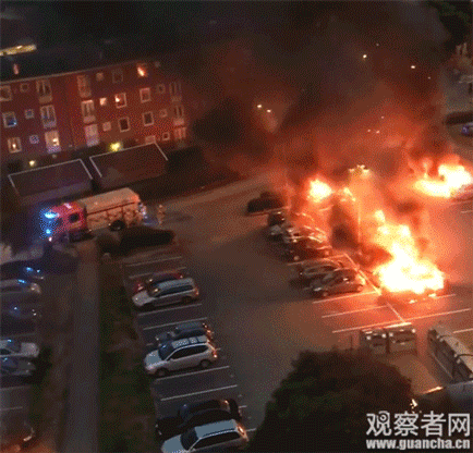 瑞典百辆汽车被一夜点燃，中国使馆发安全提醒
