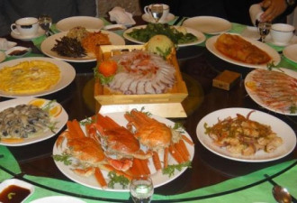 朝鲜海鲜吸引中国吃货:新鲜好吃 便宜得离谱